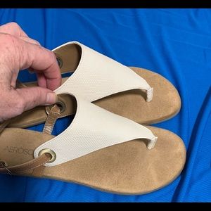 Aerosoles sandals size 8.5